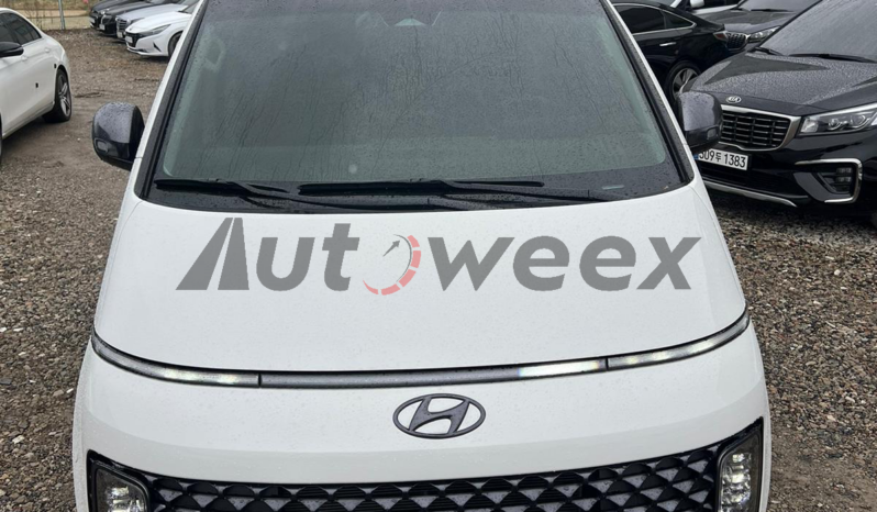 
								New 2023 Hyundai Staria full									